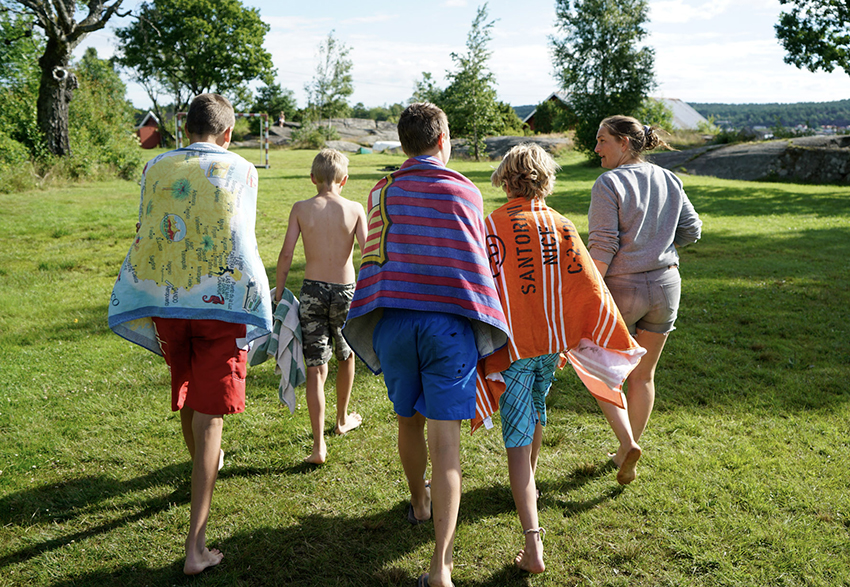 Barn som ferierer på Hudøy