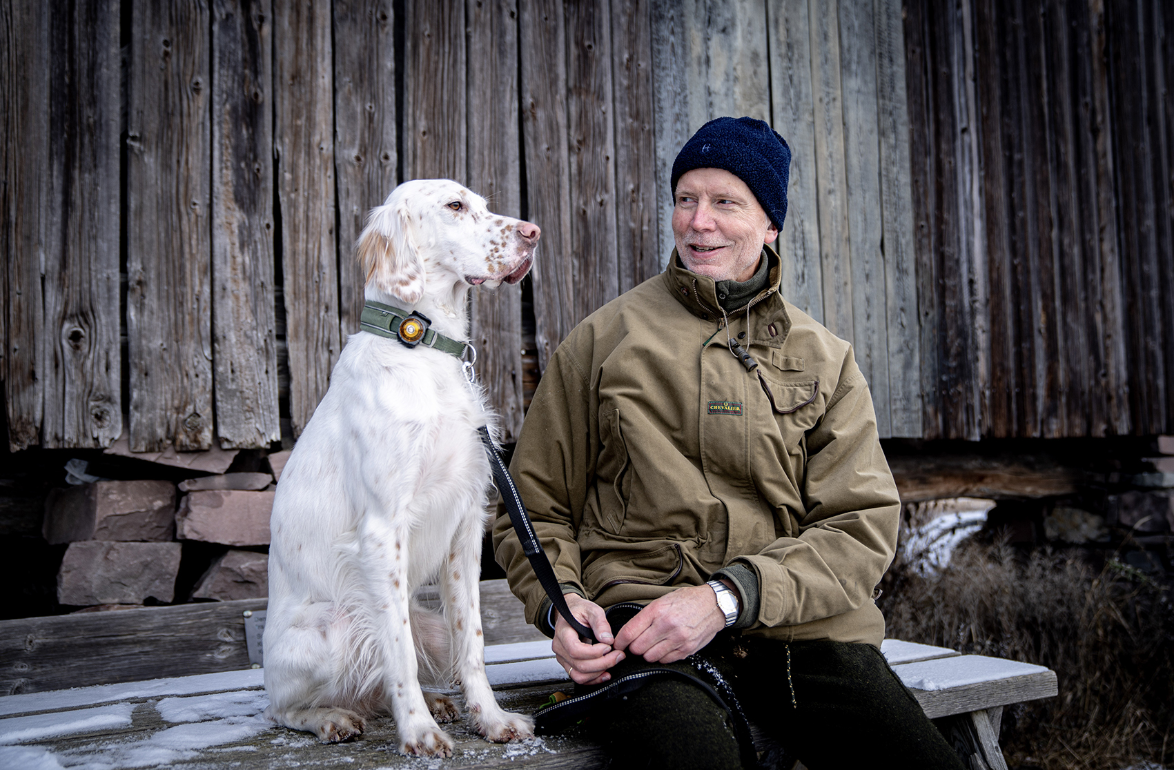 Morten Finckenhagen og en hund