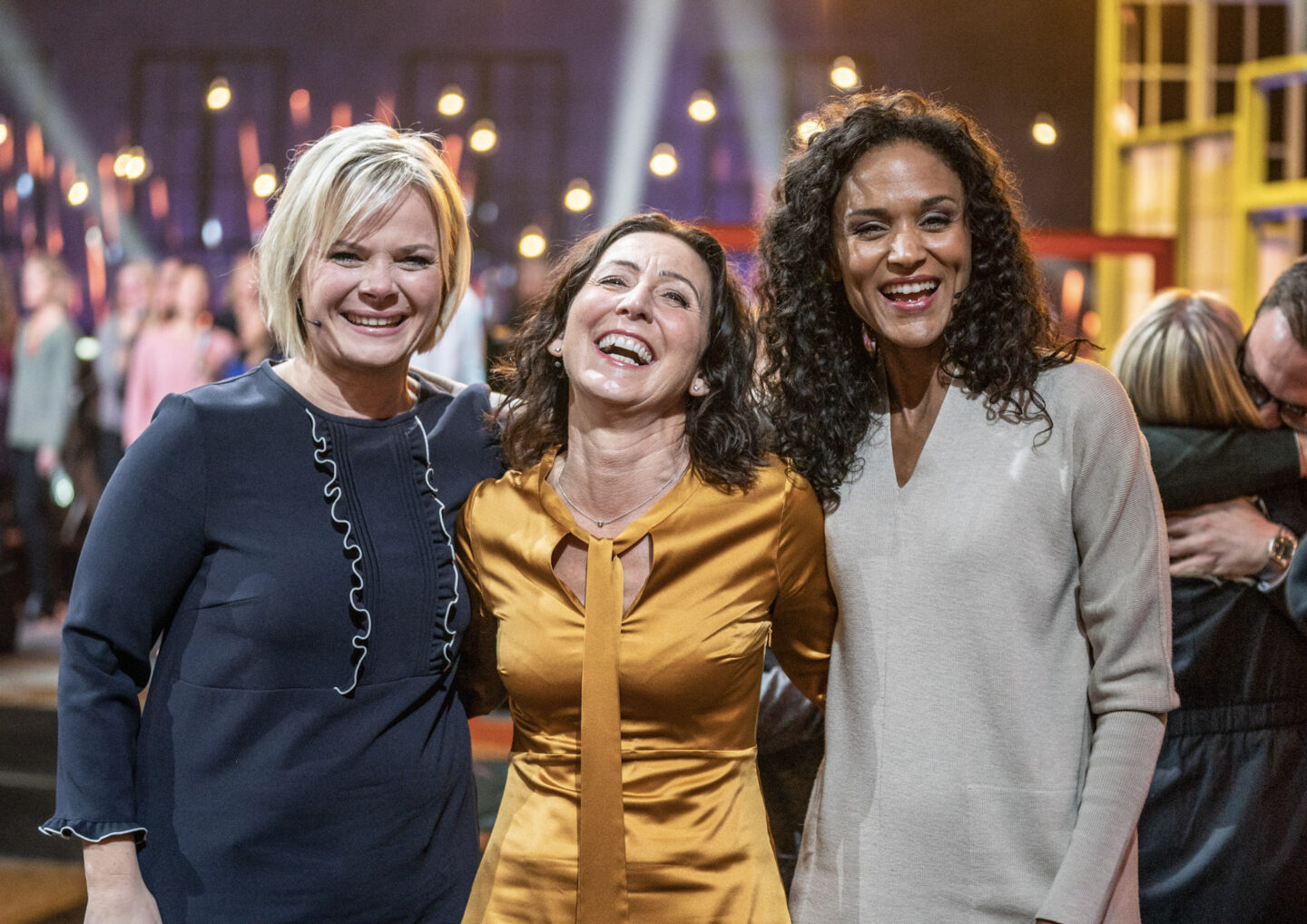 Generalsekret&aelig;r Adelheid Firing Hvambsal i midten, sammen med Ingrid Gjessing Linhave (t.v.) og Haddy Njie som ledet TV-aksjonen fra Oslo.