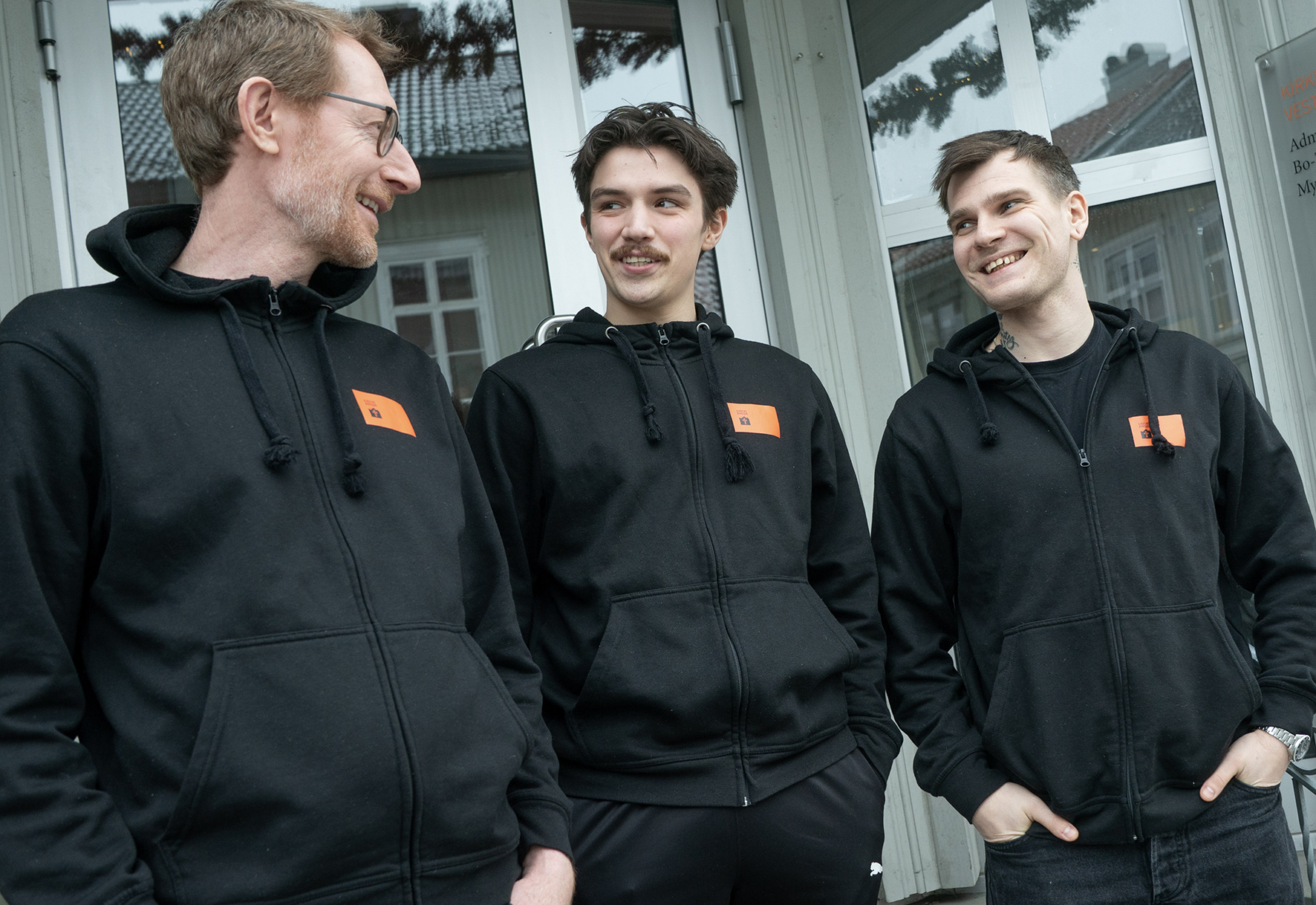 Bo-team, Ung i bolig, T&oslash;nsberg: Erlend Nicolay Wagle, prosjektkoordinator. Tim og Sebastian, unge mentorer. Foto: Torstein Ihle