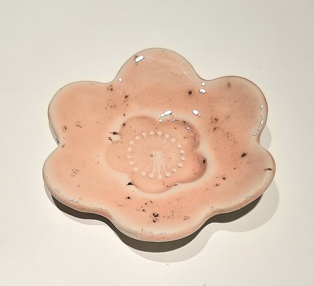 Skål i keramikk - blomsterformet